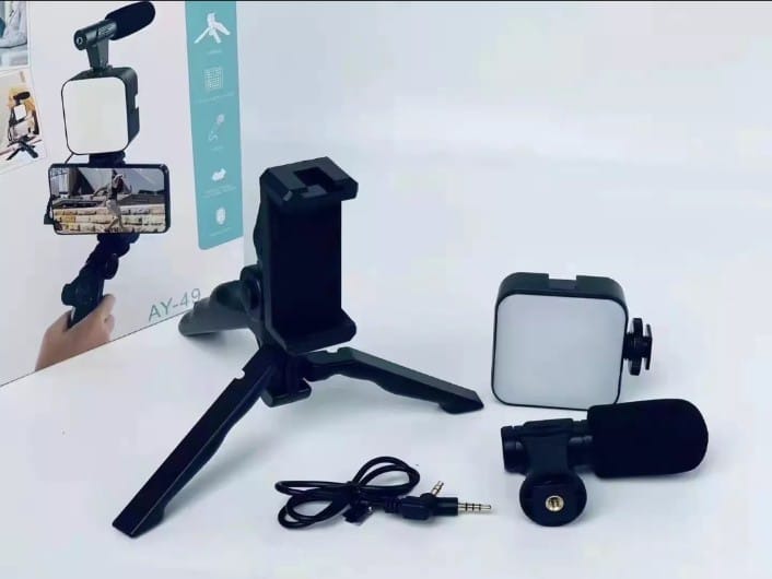 Portable Video Recording Setup with LED Light, Shotgun Microphone & Flexible Tripod